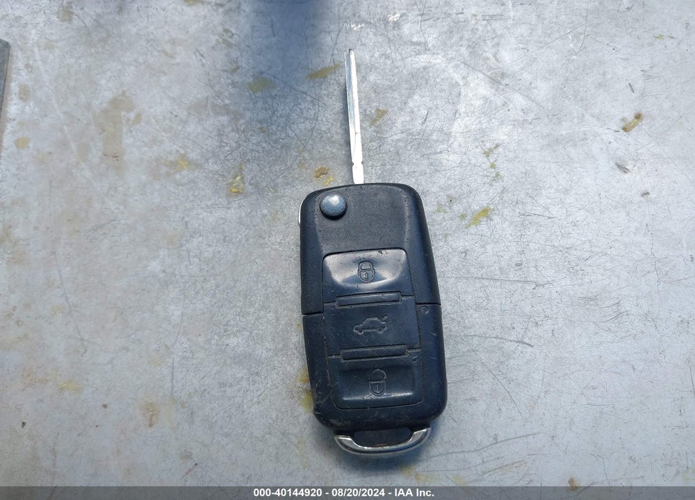 2007 VOLKSWAGEN JETTA VIN: 3VWEF71K87M180779
