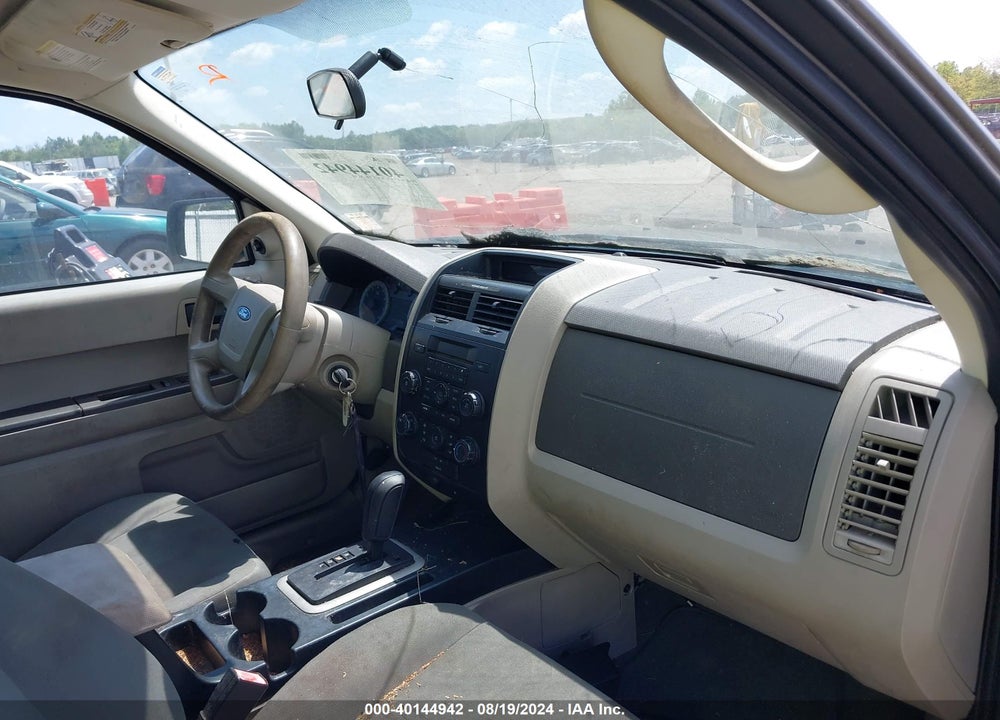 2009 FORD ESCAPE XLS/XLS MANUAL VIN: 1FMCU027X9KB10031