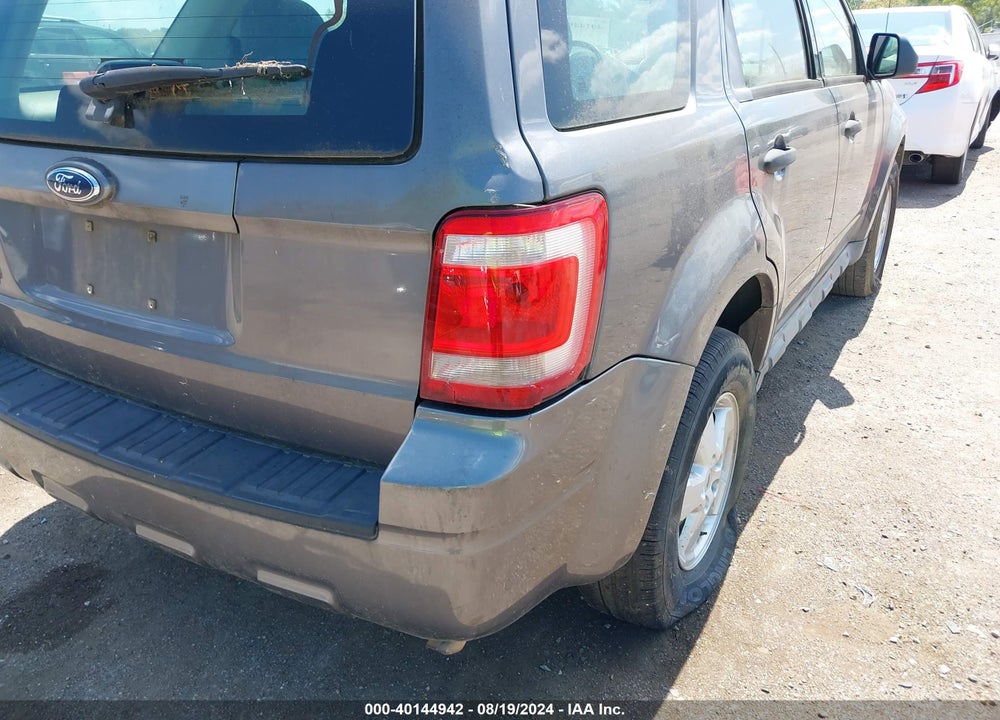 2009 FORD ESCAPE XLS/XLS MANUAL VIN: 1FMCU027X9KB10031