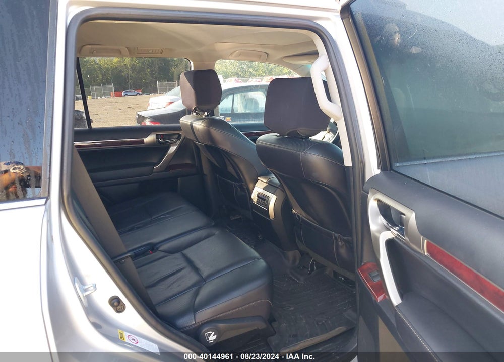 2011 LEXUS 460 VIN: JTJBM7FX2B5032008