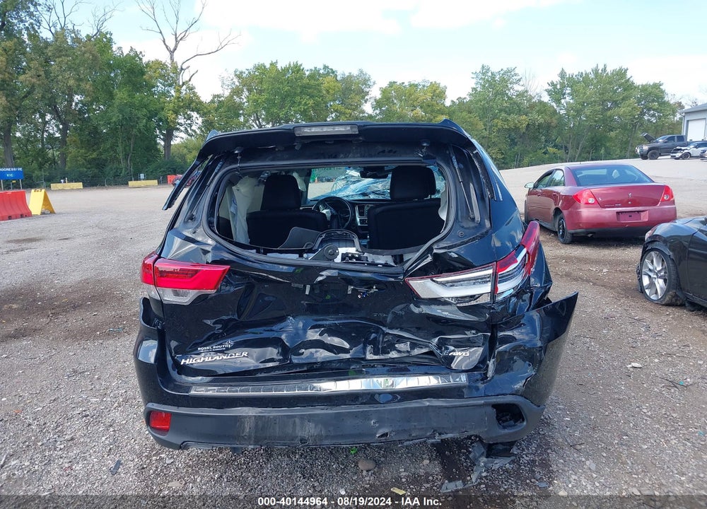 2019 TOYOTA HIGHLANDER XLE VIN: 5TDJZRFH0KS591250