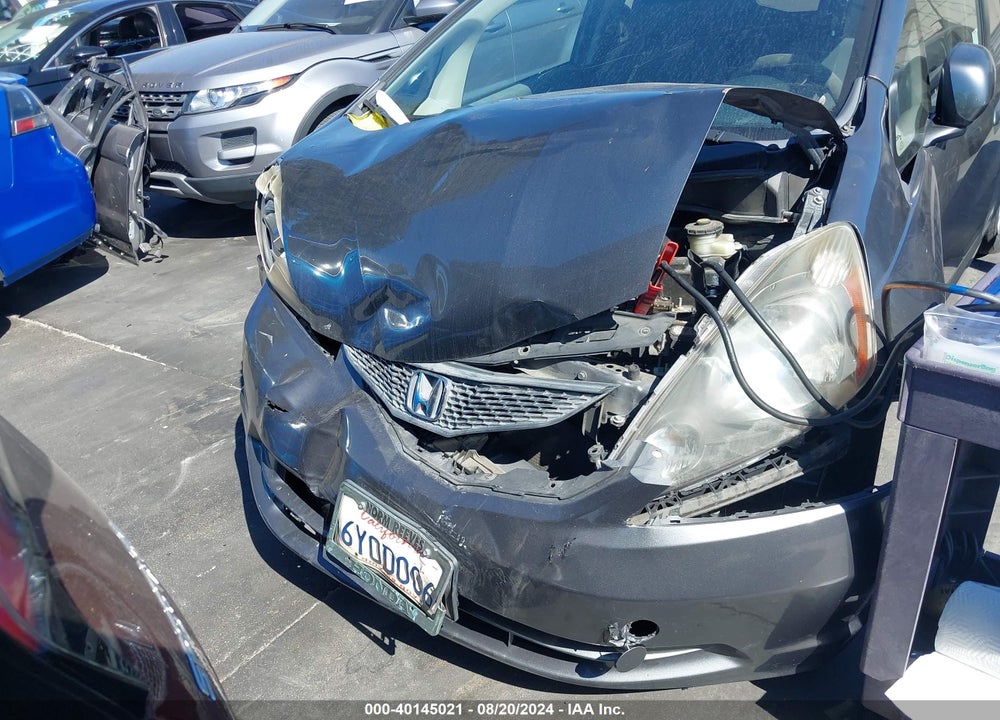 2013 HONDA FIT VIN: JHMGE8H36DC002383