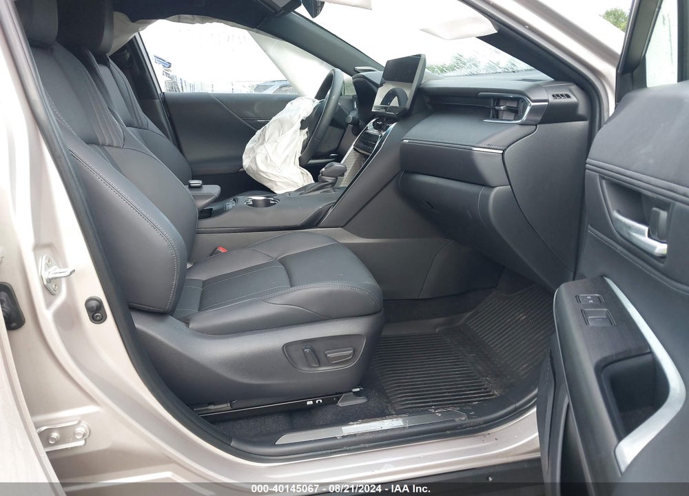 2024 TOYOTA VENZA LIMITED VIN: JTEAAAAH7RJ156440