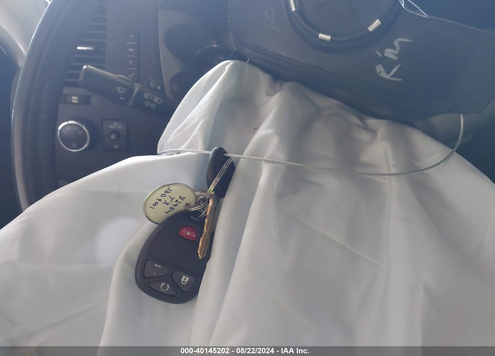 2011 CHEVROLET SILVERADO 1500 LT VIN: 3GCPKSE38BG370134