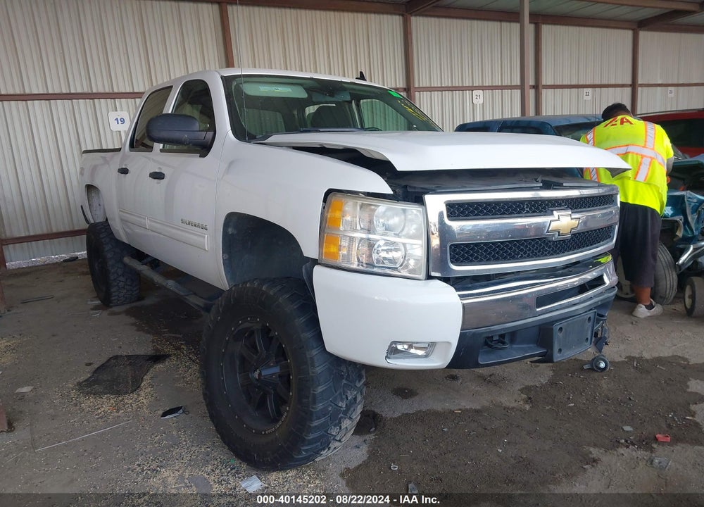 2011 CHEVROLET SILVERADO 1500 LT VIN: 3GCPKSE38BG370134