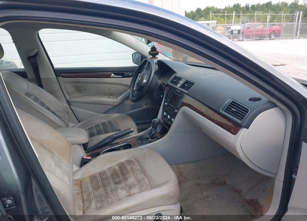 2013 VOLKSWAGEN PASSAT 2.5L SEL PREMIUM VIN: 1VWCH7A39DC040828