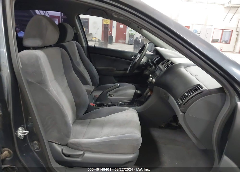 2003 HONDA ACCORD 2.4 LX VIN: JHMCM56343C067752
