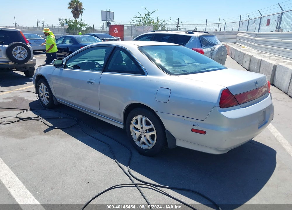 2001 HONDA ACCORD 3.0 EX VIN: 1HGCG22511A015813