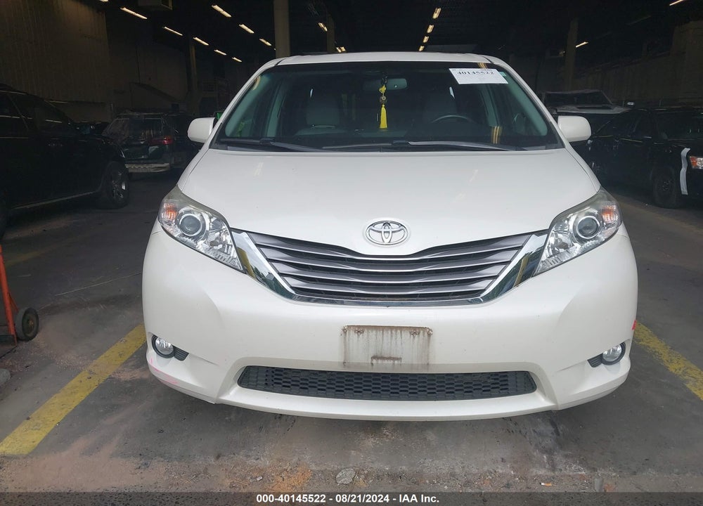 2017 TOYOTA SIENNA XLE 8 PASSENGER VIN: 5TDYZ3DCXHS797820