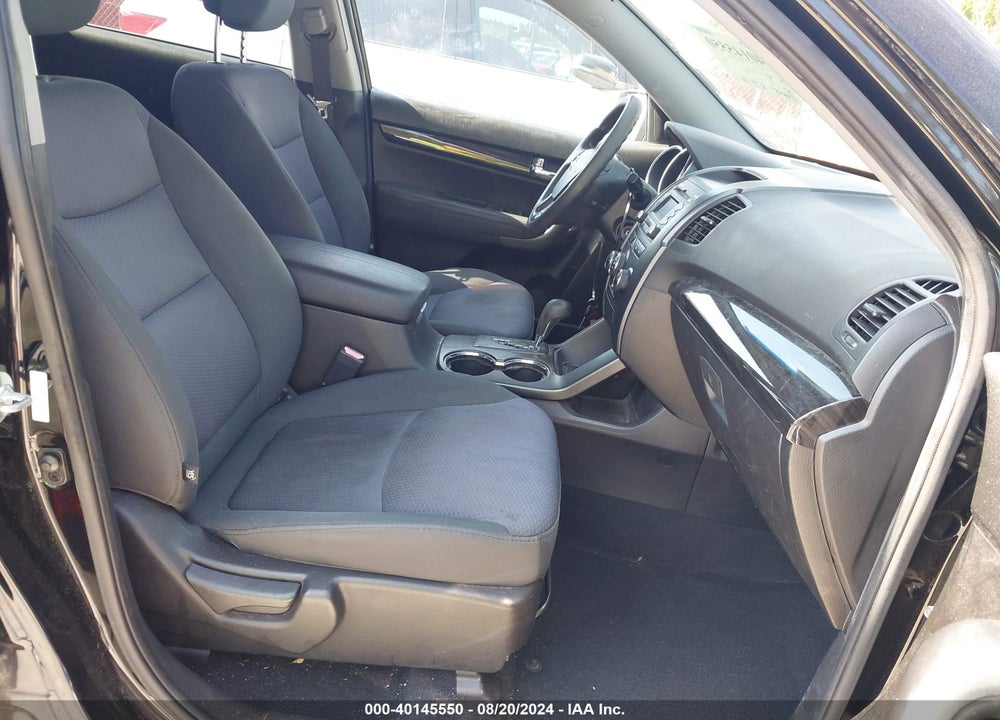 2012 KIA SORENTO LX VIN: 5XYKT3A18CG259777