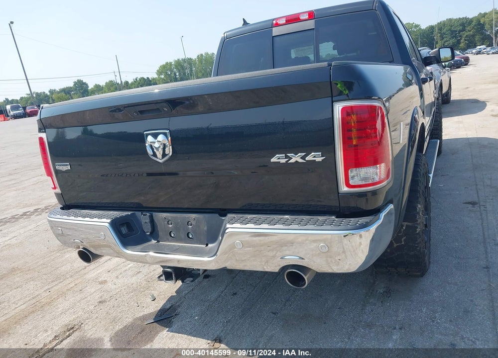 2018 RAM 1500 VIN: 1C6RR7NT0JS233169