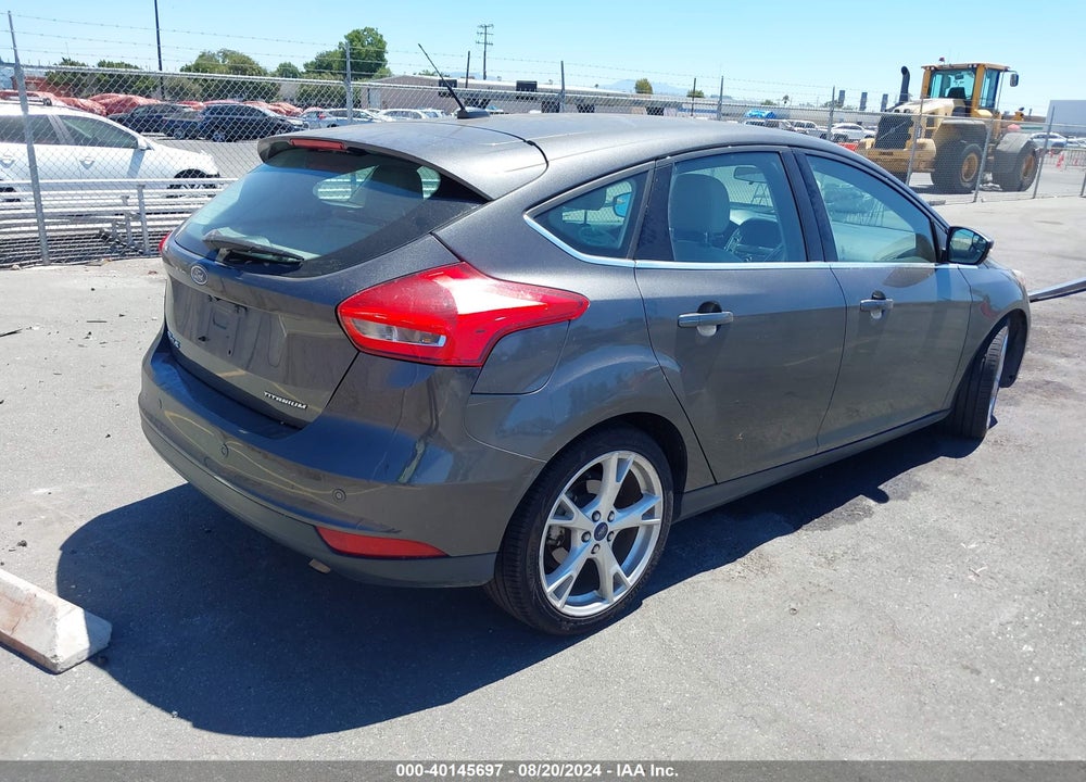 2015 FORD FOCUS TITANIUM VIN: 1FADP3N20FL300482
