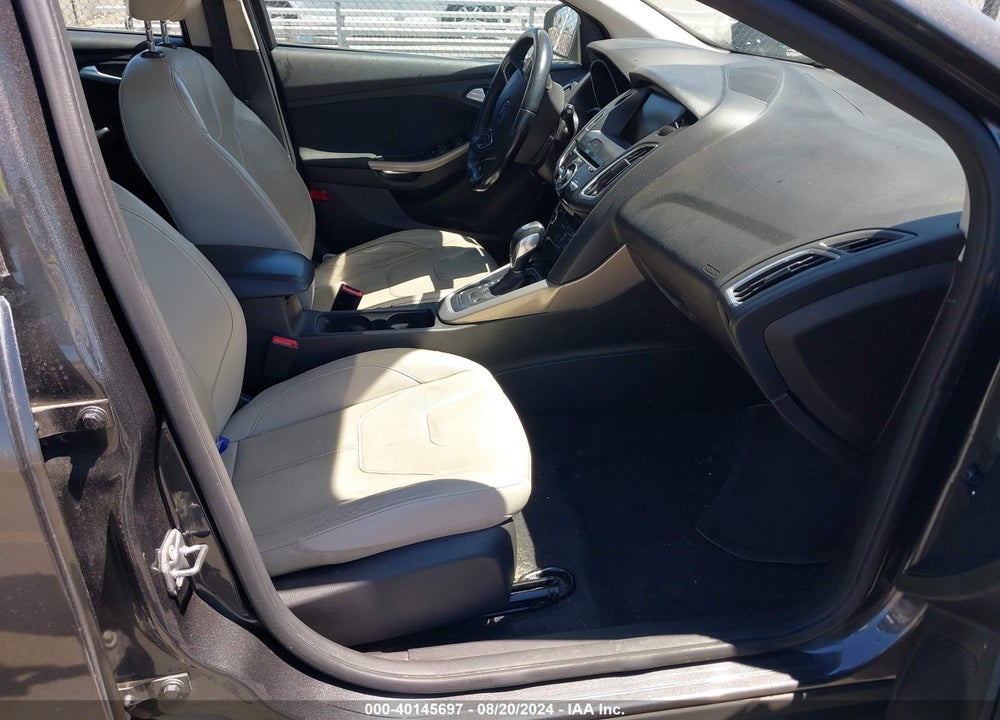 2015 FORD FOCUS TITANIUM VIN: 1FADP3N20FL300482