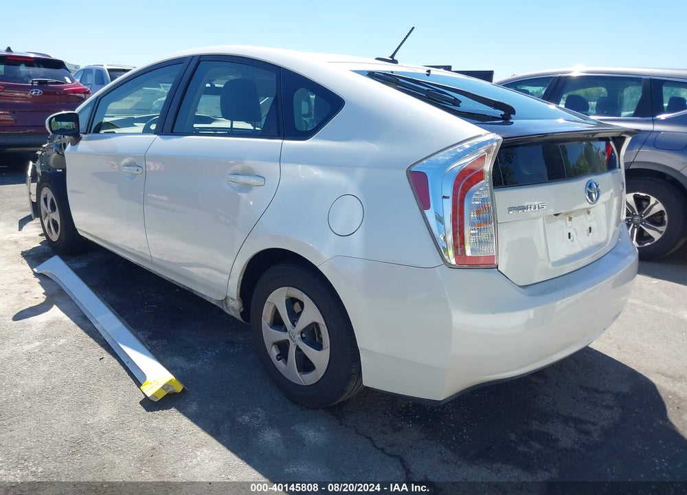 2015 TOYOTA PRIUS FOUR VIN: JTDKN3DU2F0469611