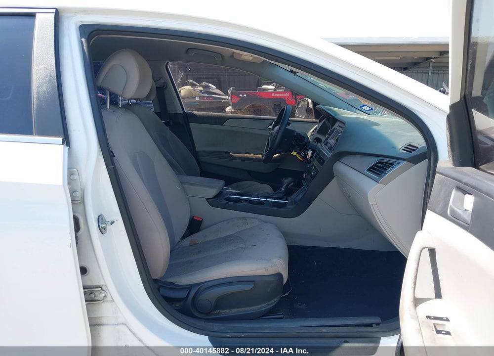 2015 HYUNDAI SONATA SE VIN: 5NPE24AF0FH094712