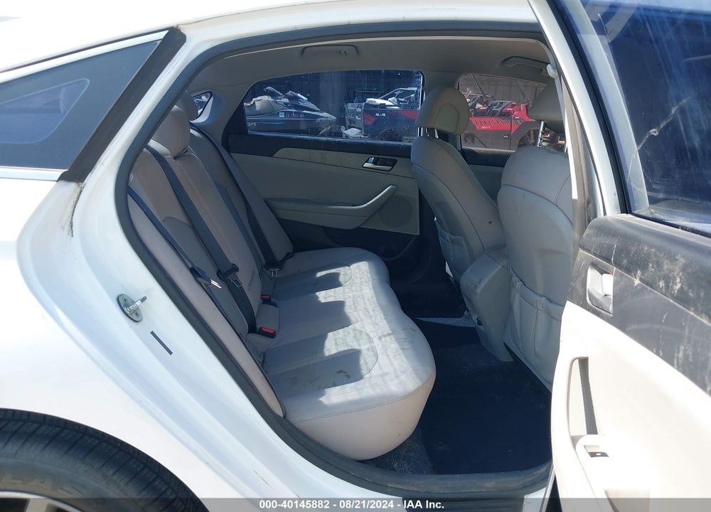 2015 HYUNDAI SONATA SE VIN: 5NPE24AF0FH094712
