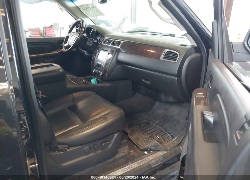 2012 GMC YUKON DENALI VIN: 1GKS2EEF2CR321412