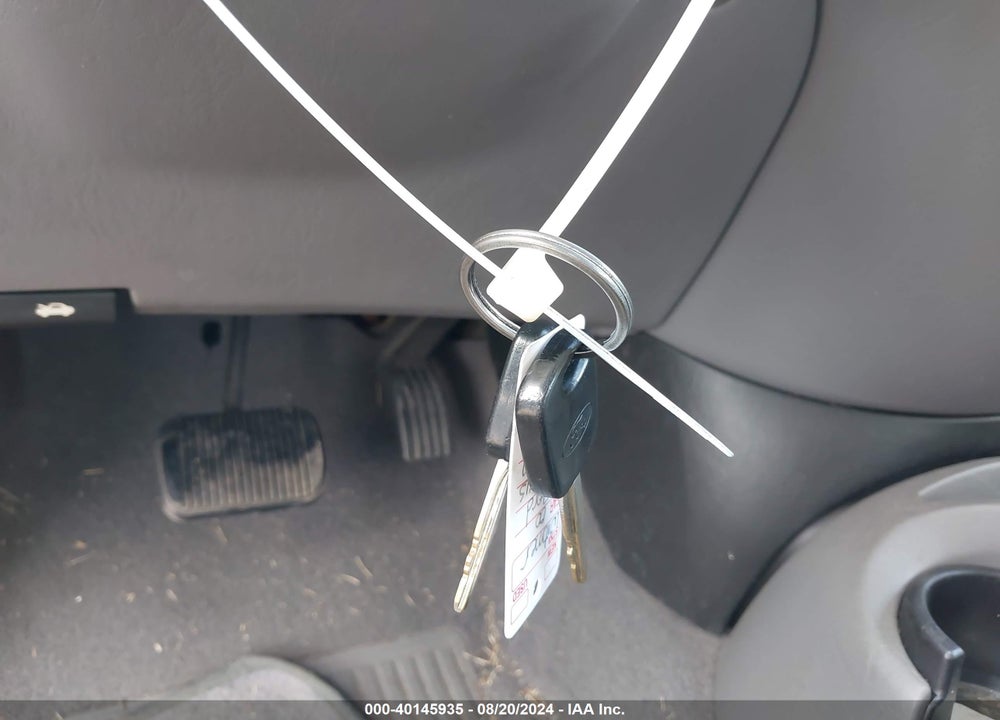 2000 FORD FOCUS SE VIN: 1FAFP36P6YW195516