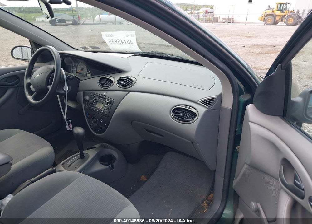 2000 FORD FOCUS SE VIN: 1FAFP36P6YW195516