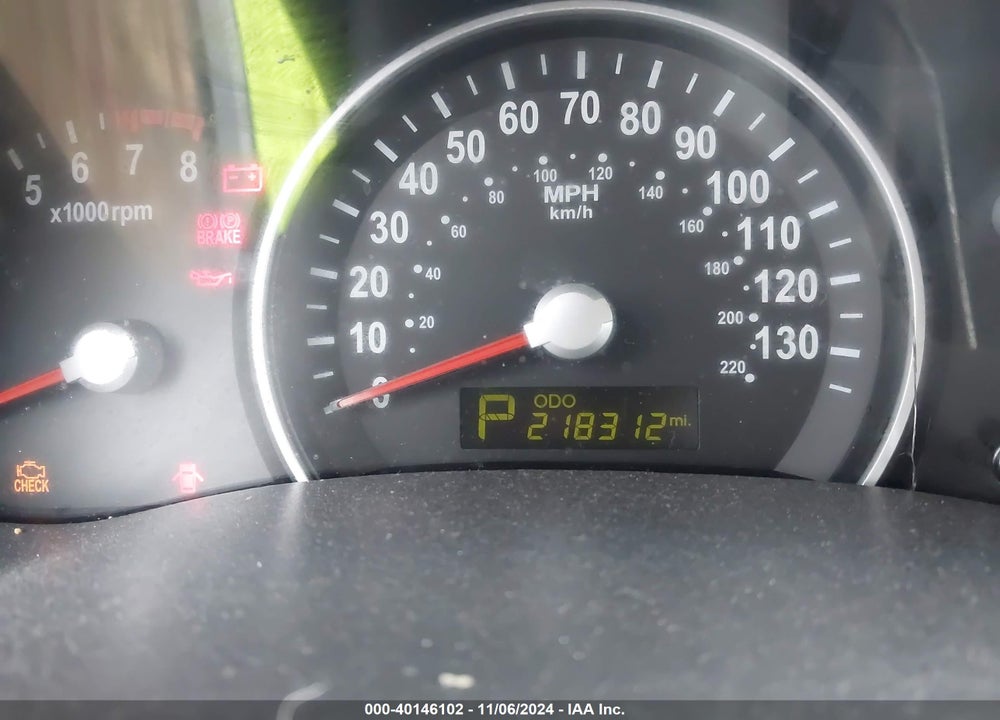 2011 KIA SEDONA LX VIN: KNDMG4C70B6368966