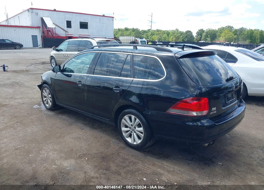 2013 VOLKSWAGEN JETTA SPORTWAGEN 2.0L TDI VIN: 3VWPL7AJ7DM679822