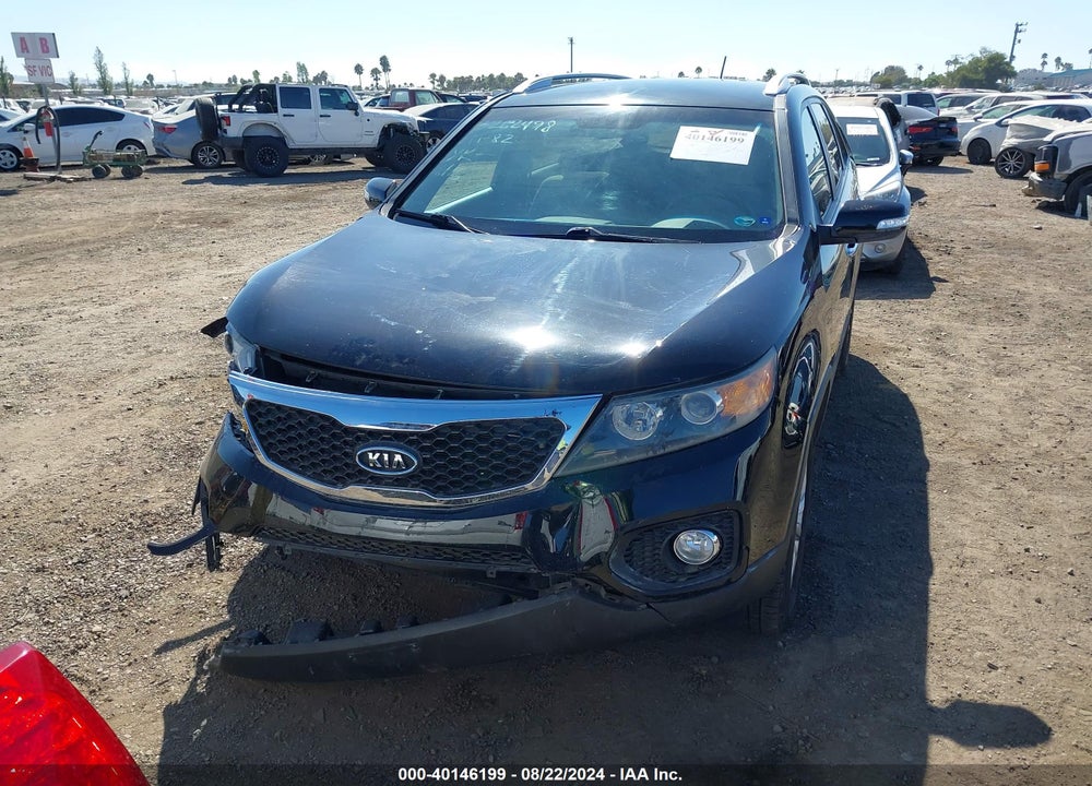 2011 KIA SORENTO LX V6 VIN: 5XYKT4A29BG156235