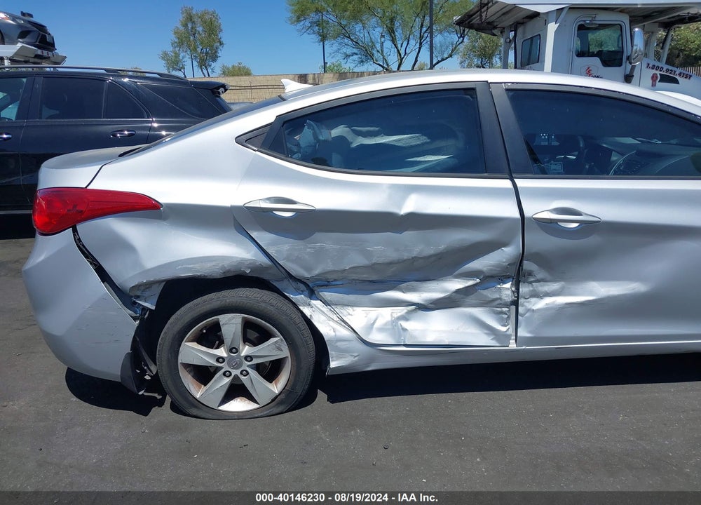 2013 HYUNDAI ELANTRA GLS VIN: KMHDH4AE4DU849229