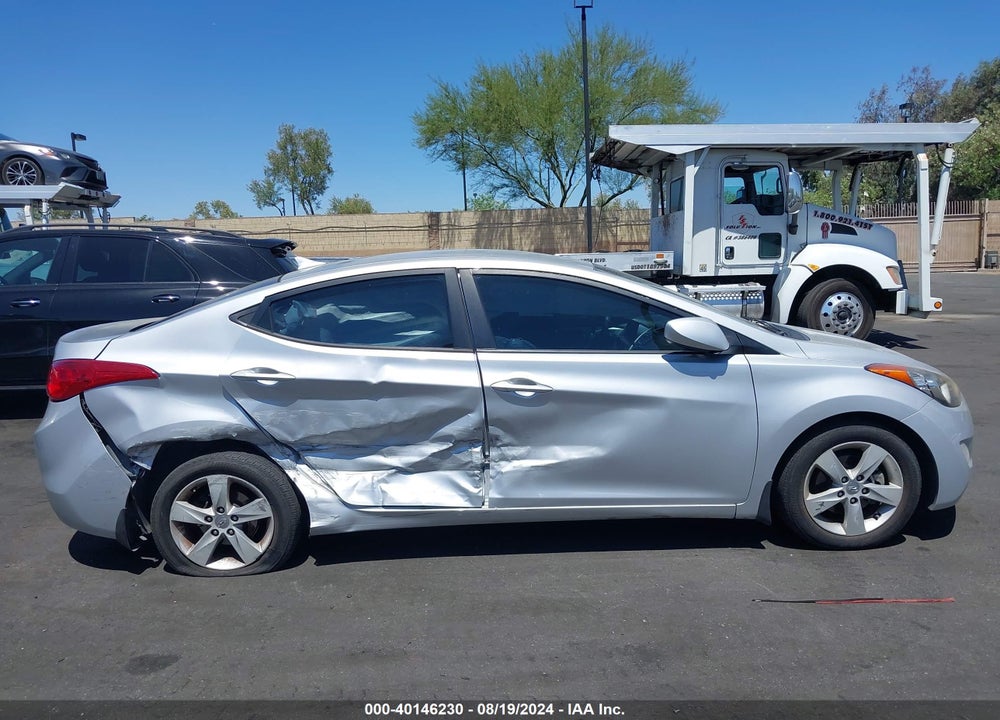 2013 HYUNDAI ELANTRA GLS VIN: KMHDH4AE4DU849229