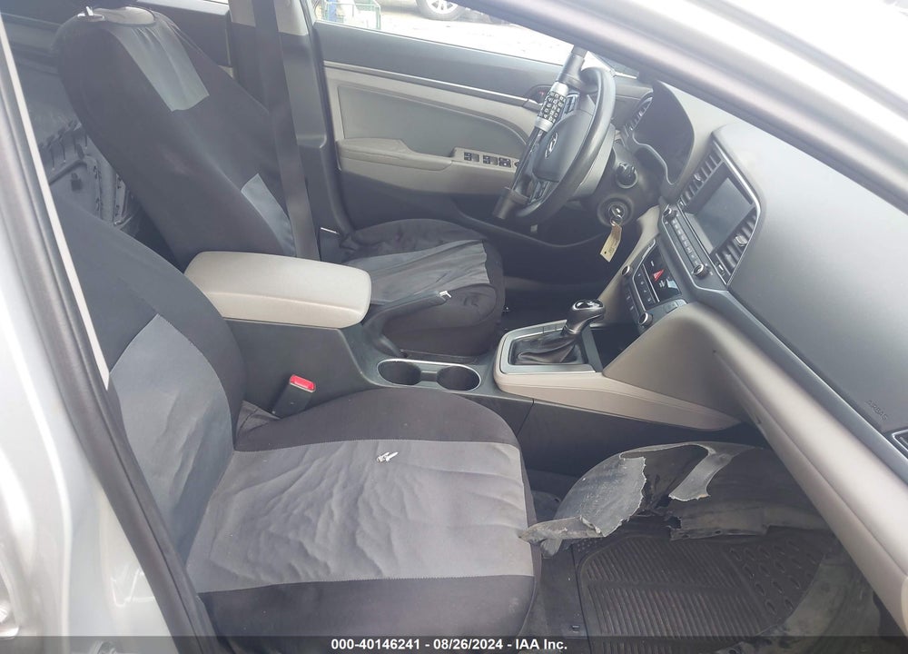 2017 HYUNDAI ELANTRA SE VIN: 5NPD84LF0HH206838