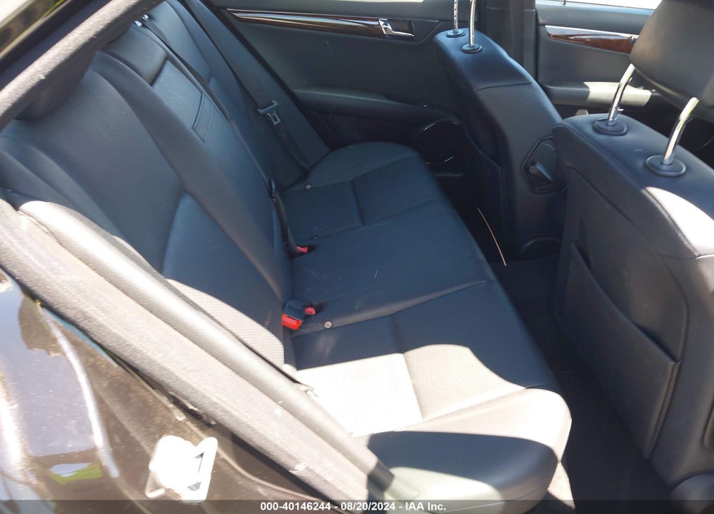 2009 MERCEDES-BENZ C 300 LUXURY/SPORT VIN: WDDGF54X19F235606