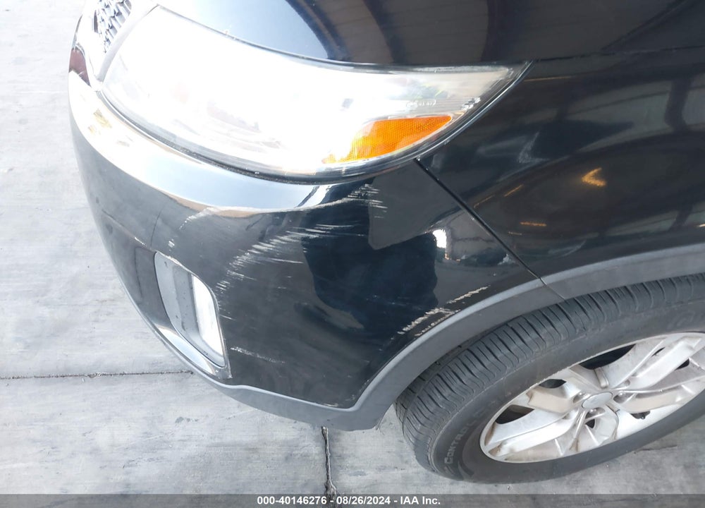 2014 KIA SORENTO LX VIN: 5XYKT3A61EG550247