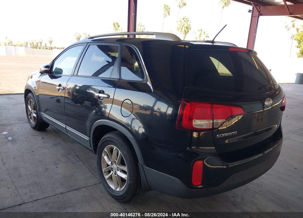 2014 KIA SORENTO LX VIN: 5XYKT3A61EG550247