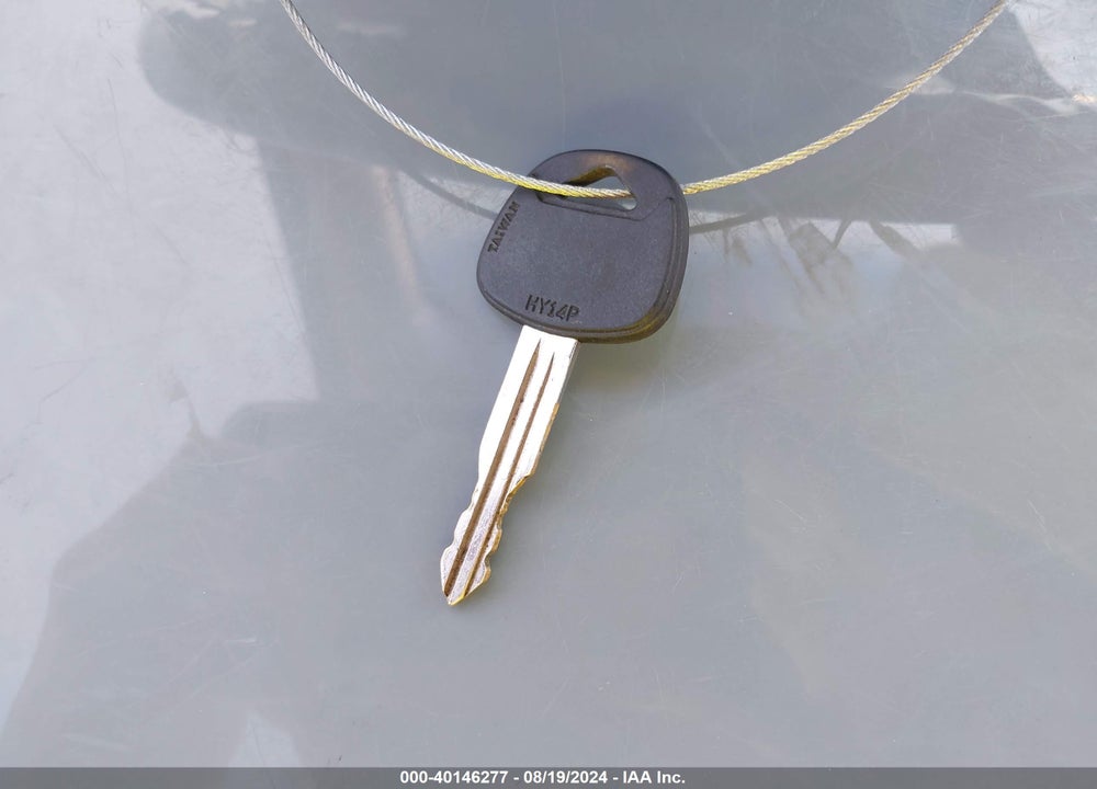2005 HYUNDAI TUCSON GLS/LX VIN: KM8JN72D35U073079