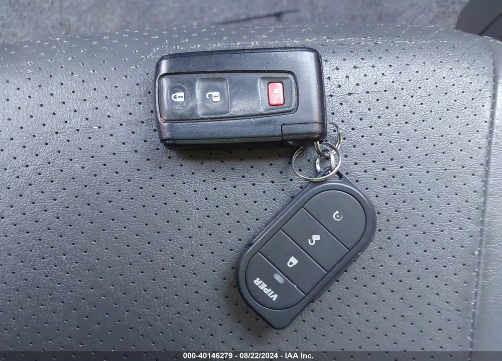 2007 TOYOTA PRIUS TOURING VIN: JTDKB20U577681095