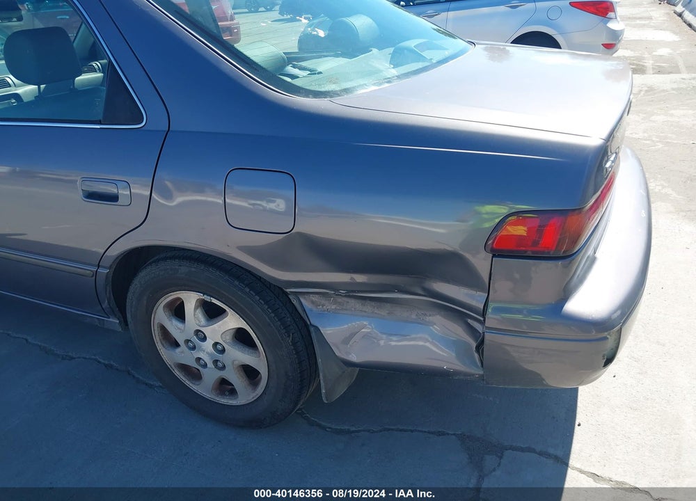 1998 TOYOTA CAMRY VIN: JT2BF28K4W0133922