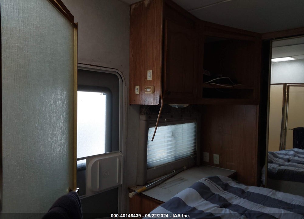 2004 FLEETWOOD WILDERNESS ADVANTAGE VIN: 1ED5F362342308360