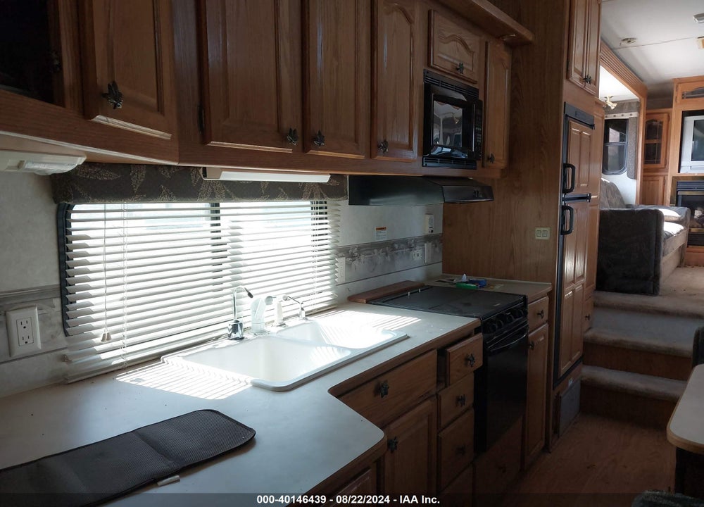 2004 FLEETWOOD WILDERNESS ADVANTAGE VIN: 1ED5F362342308360