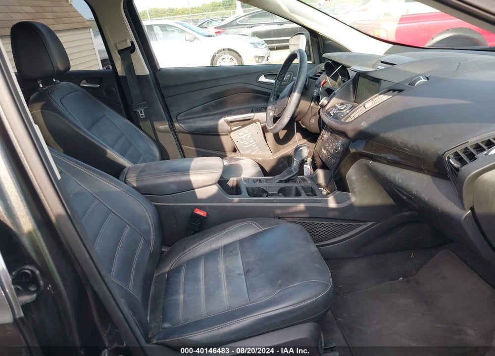 2017 FORD ESCAPE TITANIUM VIN: 1FMCU0J9XHUB22833
