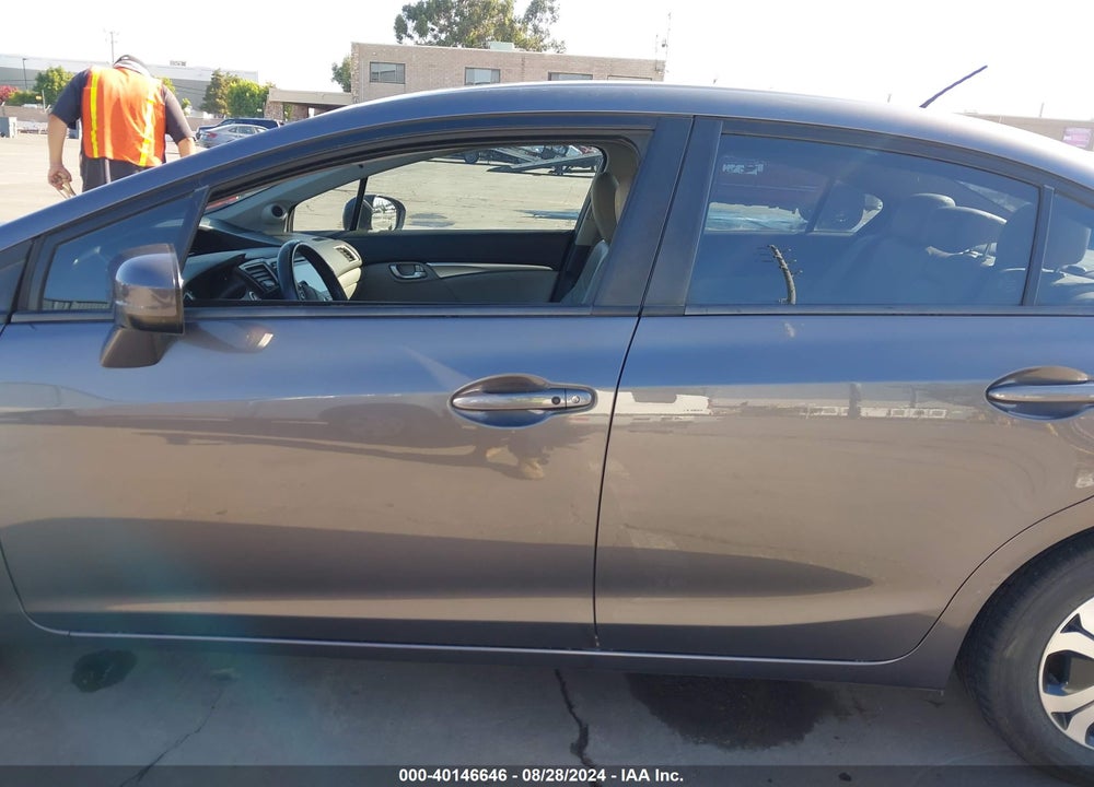 2015 HONDA CIVIC HYBRID VIN: 19XFB4F38FE002091