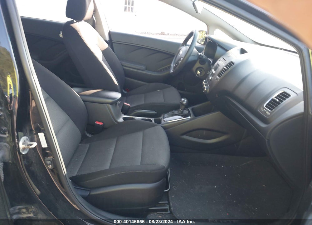 2017 KIA FORTE LX VIN: 3KPFK4A77HE127807