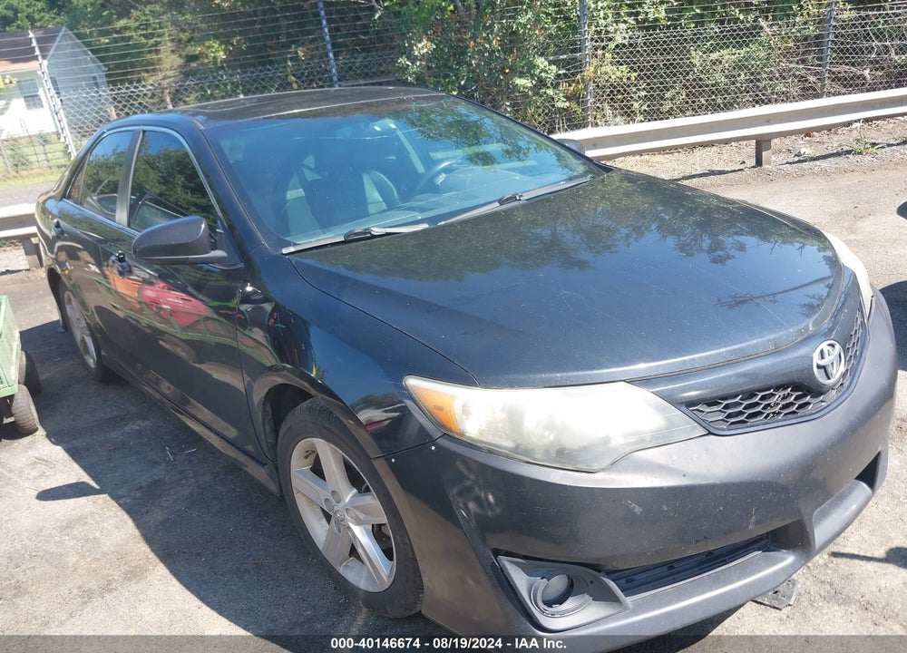 2013 TOYOTA CAMRY SE VIN: 4T1BF1FK9DU238560