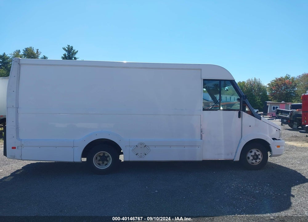 2013 ISUZU COMMERCIAL VAN VIN: JALB4T170D7W00832
