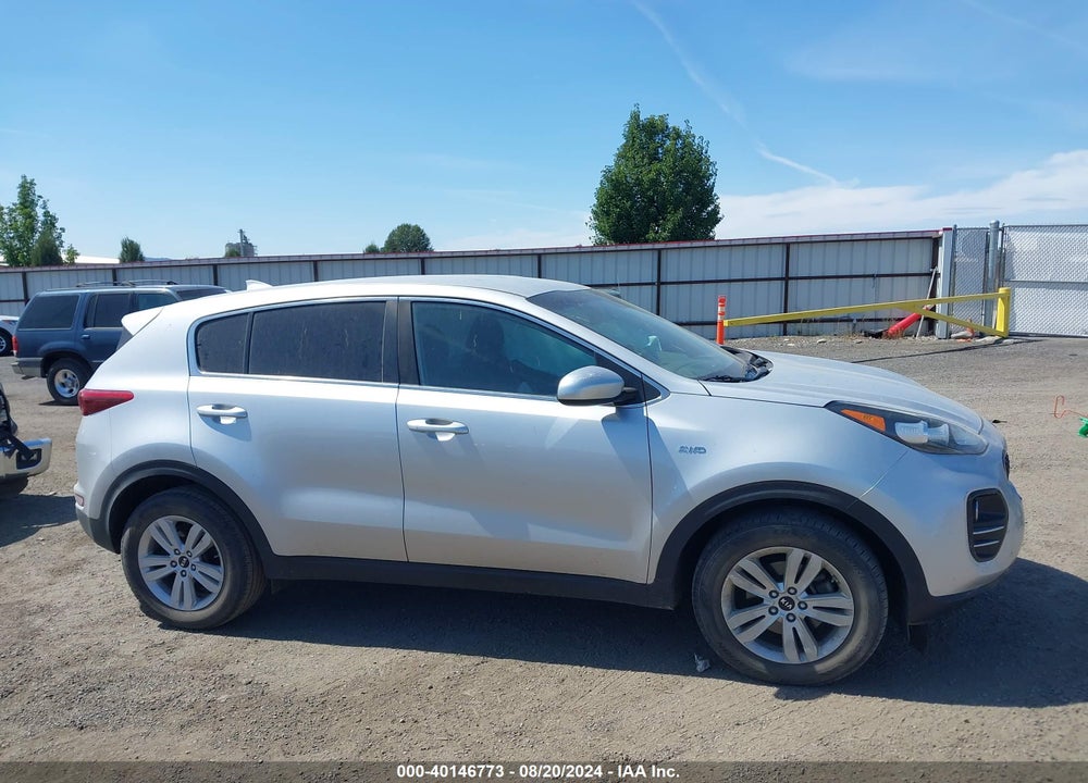 2018 KIA SPORTAGE LX VIN: KNDPMCAC0J7421559