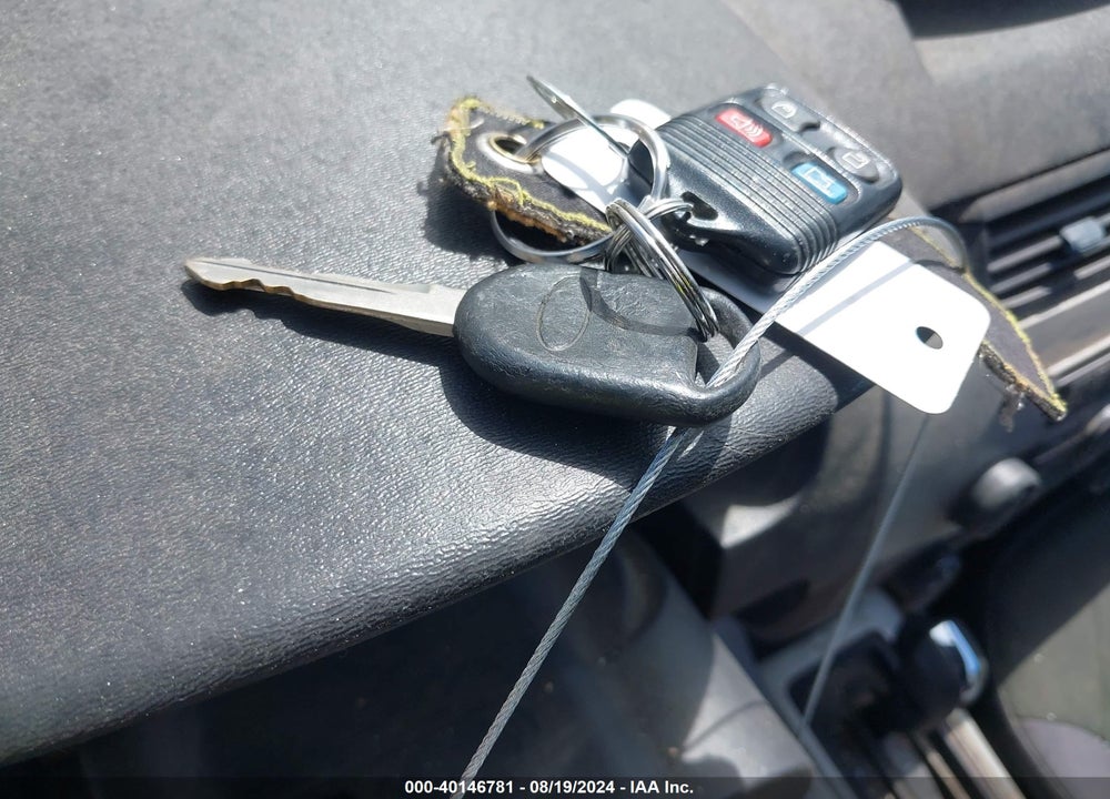 2011 FORD FOCUS SE VIN: 1FAHP3FN5BW198664