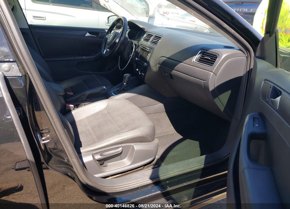 2012 VOLKSWAGEN JETTA 2.5L SE VIN: 3VWDP7AJ2CM376078