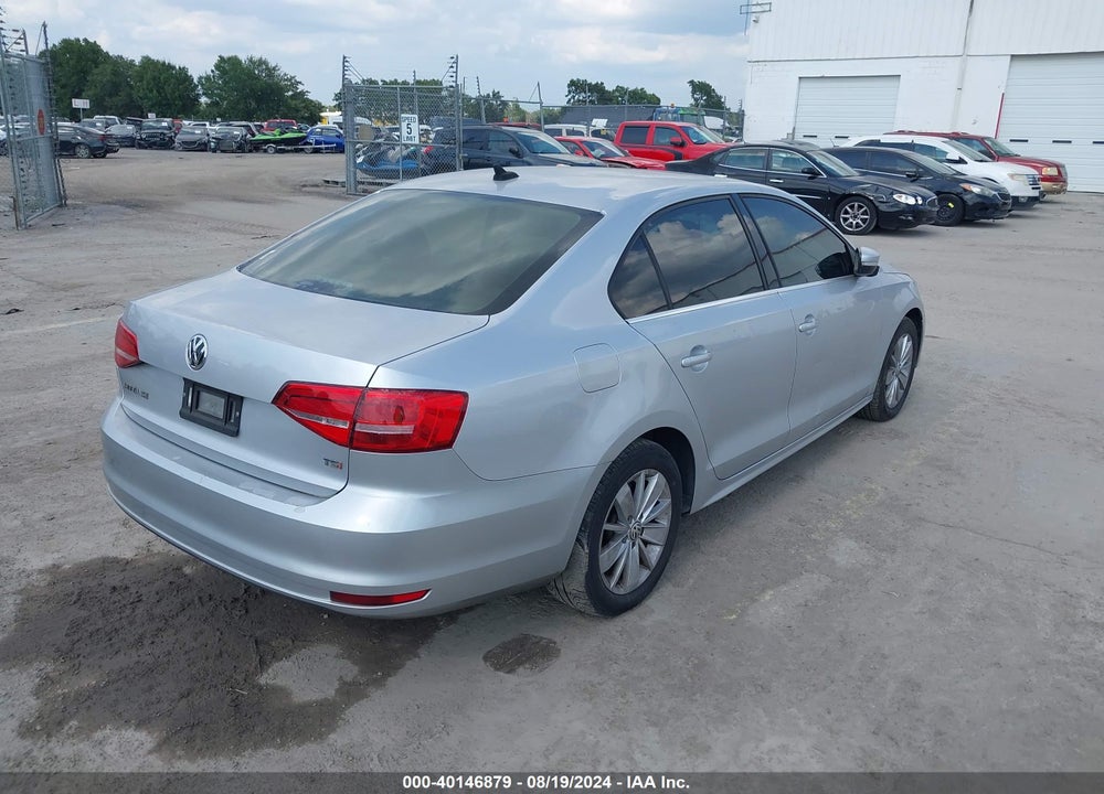 2015 VOLKSWAGEN JETTA 1.8T SE VIN: 3VWD07AJ8FM286930