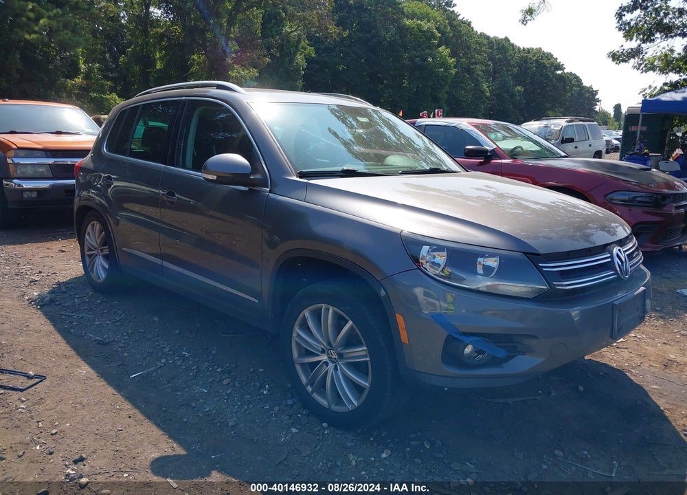 2012 VOLKSWAGEN TIGUAN SE VIN: WVGBV7AX2CW095110