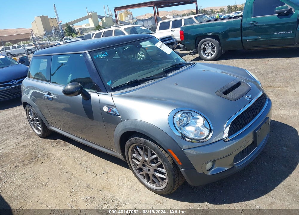 2007 MINI COOPER S VIN: WMWMF73517TL90970