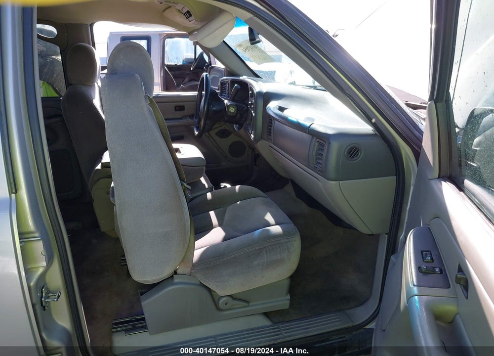2005 GMC YUKON SLE VIN: 1GKEK13V45J154603