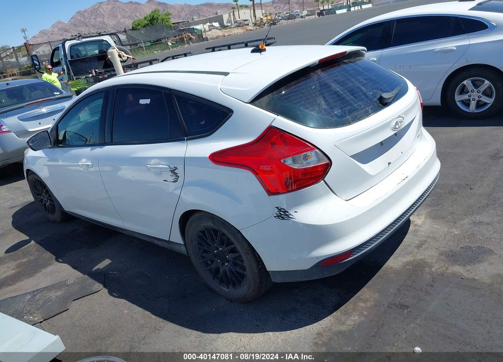 2014 FORD FOCUS SE VIN: 1FADP3K24EL455605